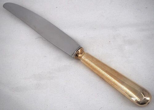 12 table knives model Baguette, golden handles, excellent condition.