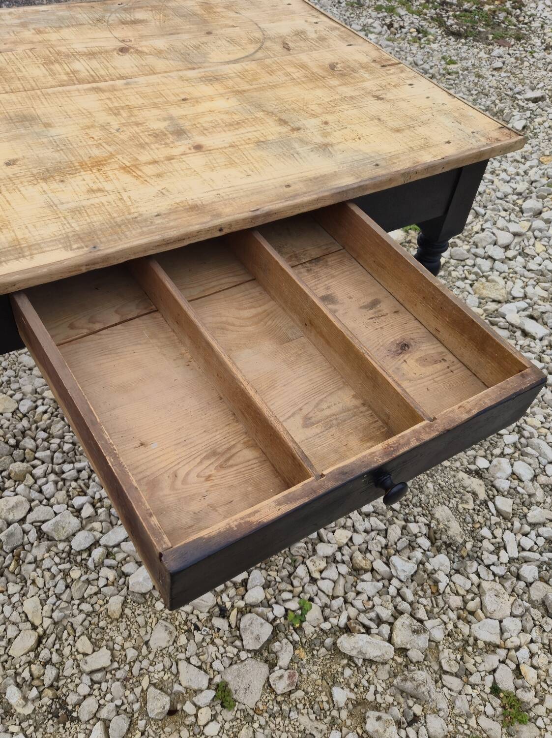 Louis Philippe style 1900s bistro farmhouse table with swivel legs