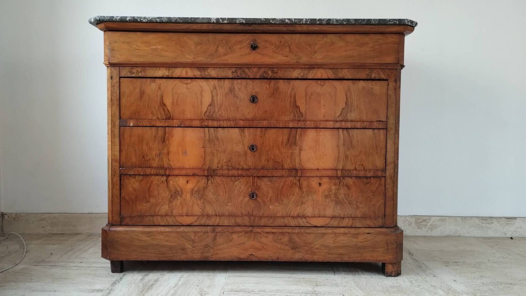 Louis Philippe style chest of drawers in marquetry wood