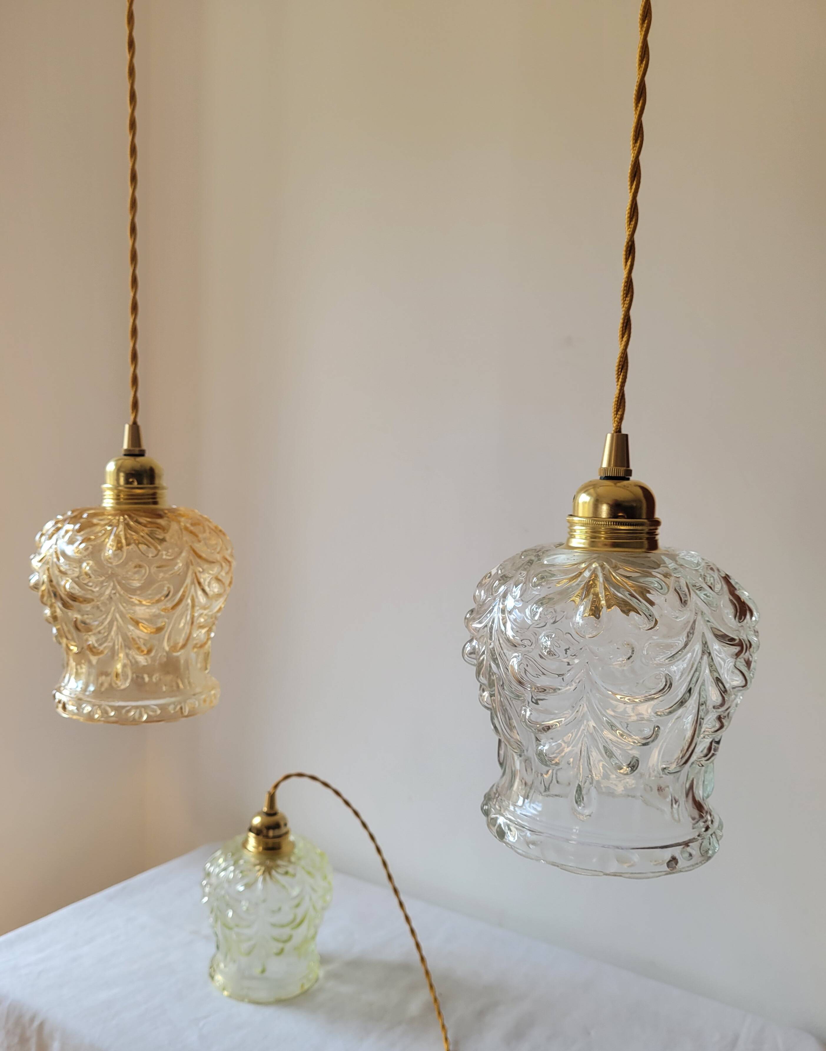 Trio de suspensions en verre moulé