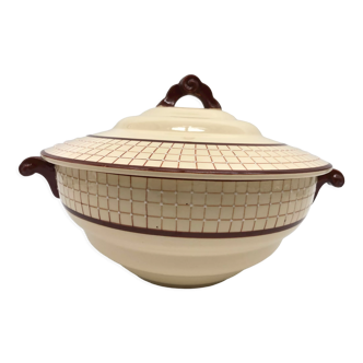 Soup tureen Faïencerie "Longchamp – France", Model Colmar