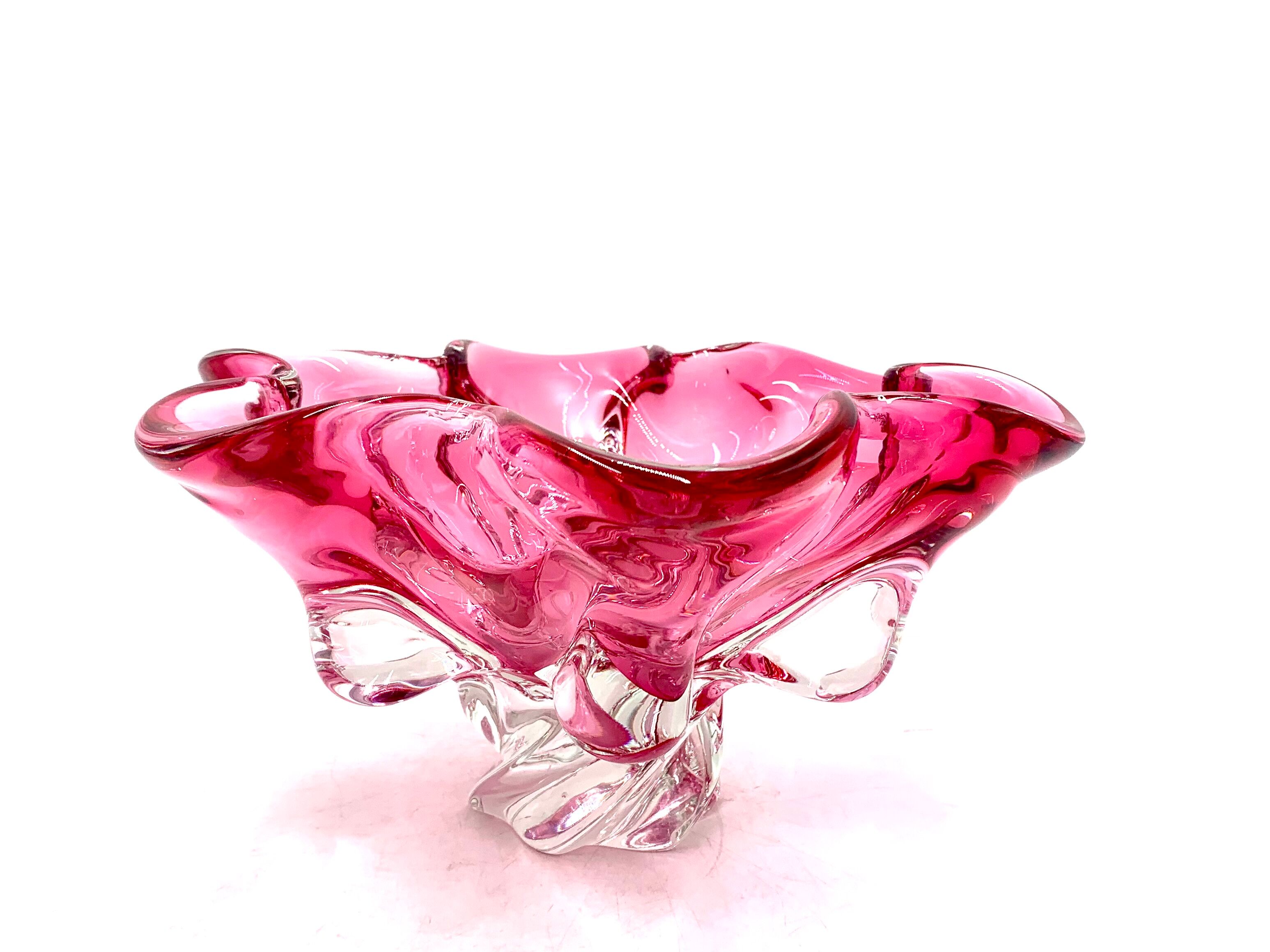 Pink bowl by J. Hospodka, Chribska Sklarna, Czechoslovakia, 1960s/70s.