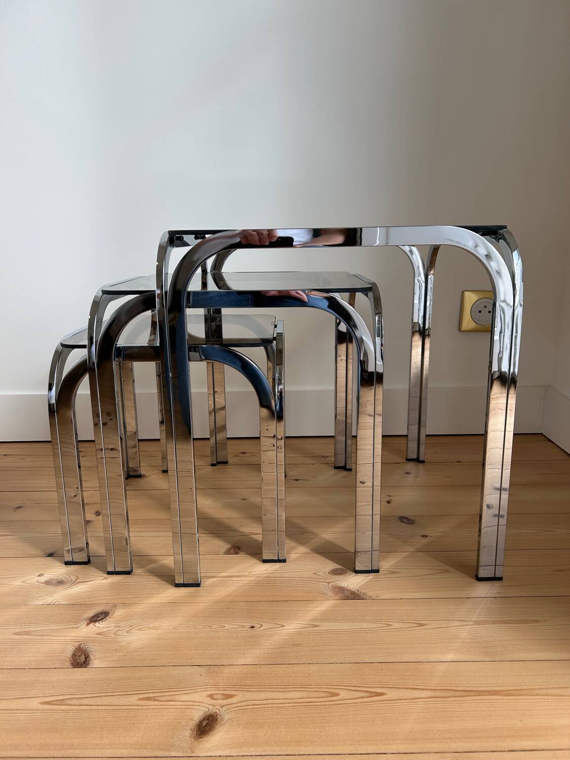 Set of 3 Roche Bobois nesting tables in smoked glass