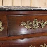 Early 18th century mahogany chest of drawers, port work