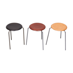3 tabourets d'Arne Jacobsen