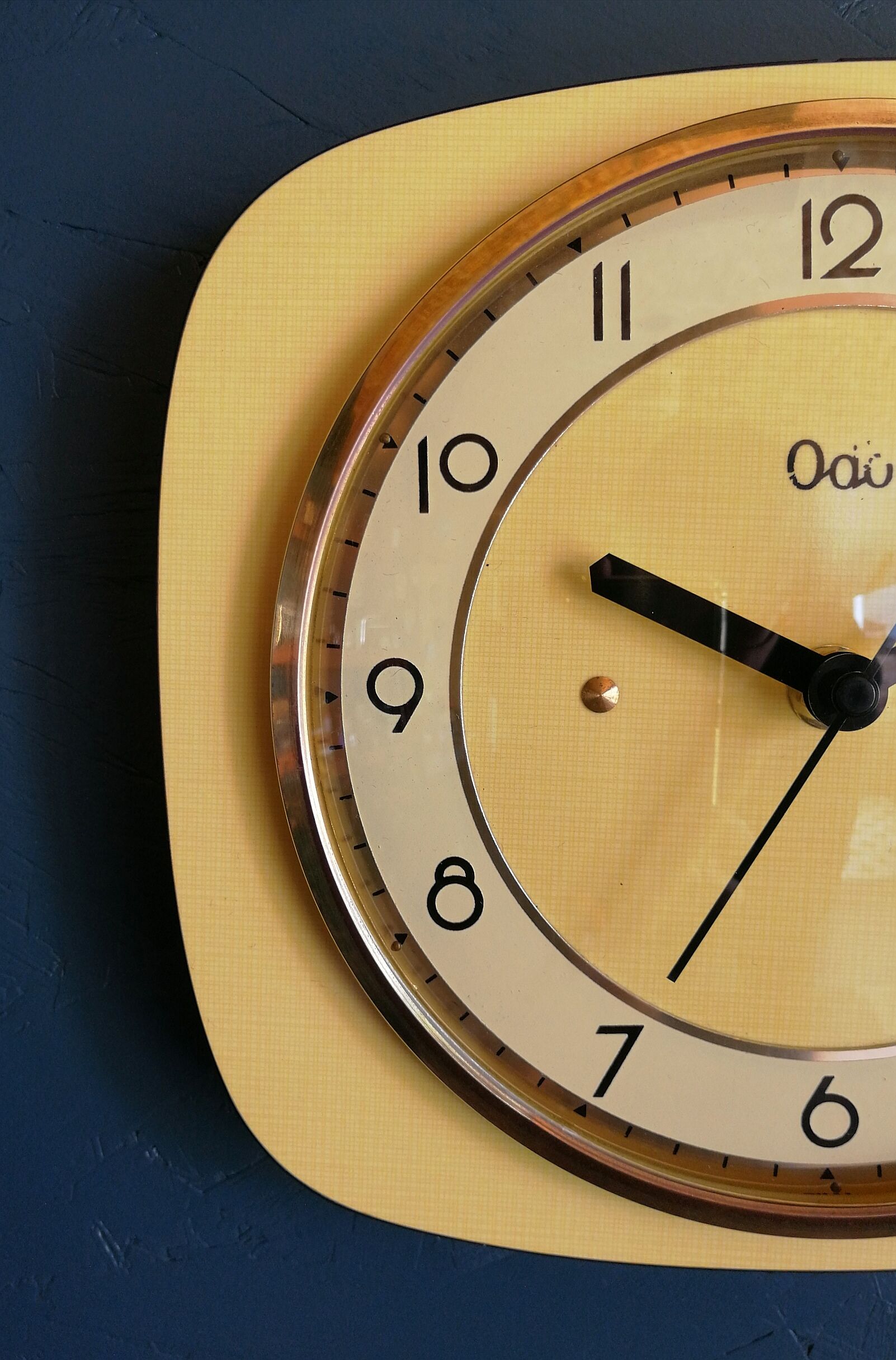 Clock formica vintage silent wall pendulum "Yellow Odo"