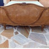 Lit with caned basket in Louis XV style.