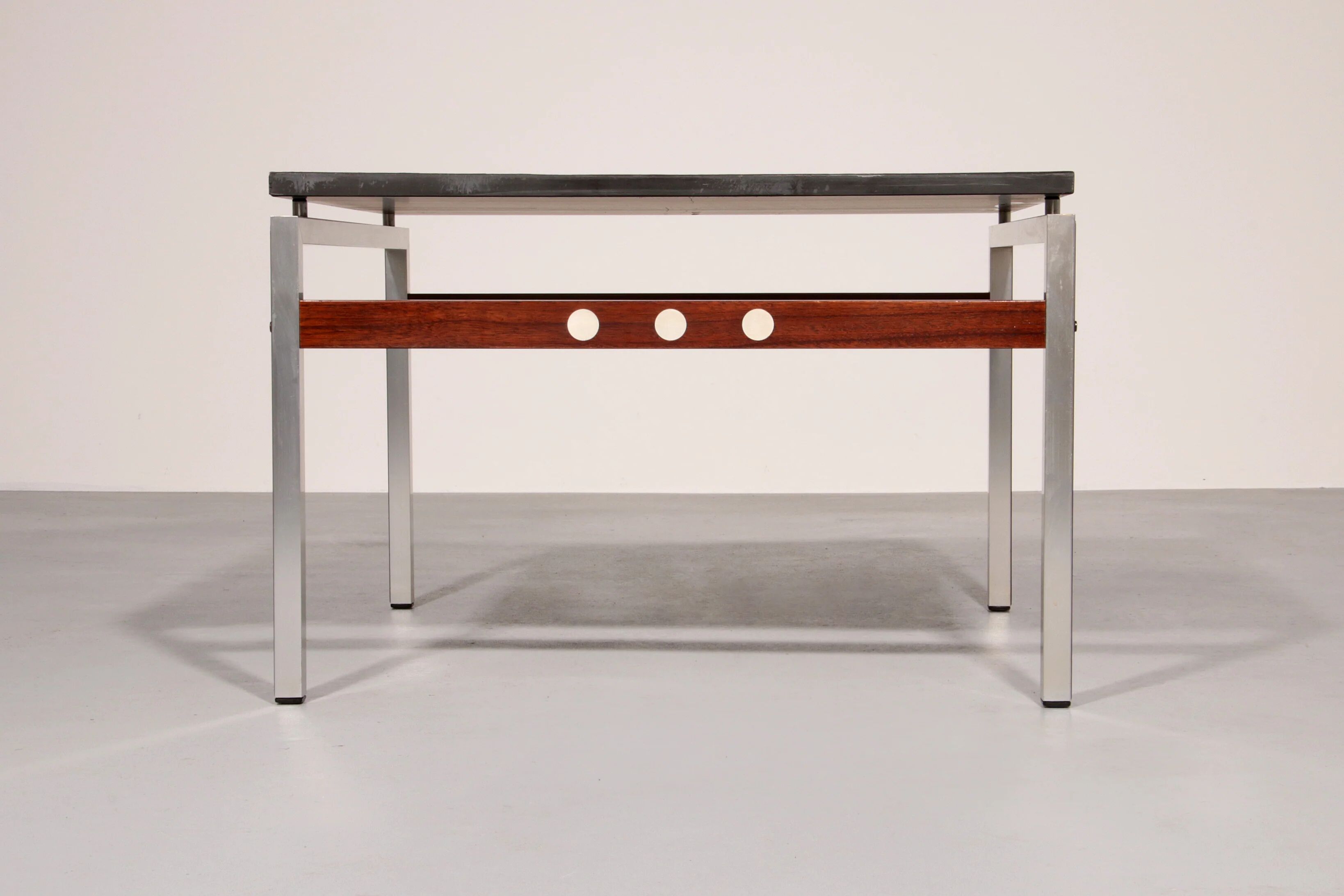 Table basse en ardoise, chrome et bois, 1970 Danemark