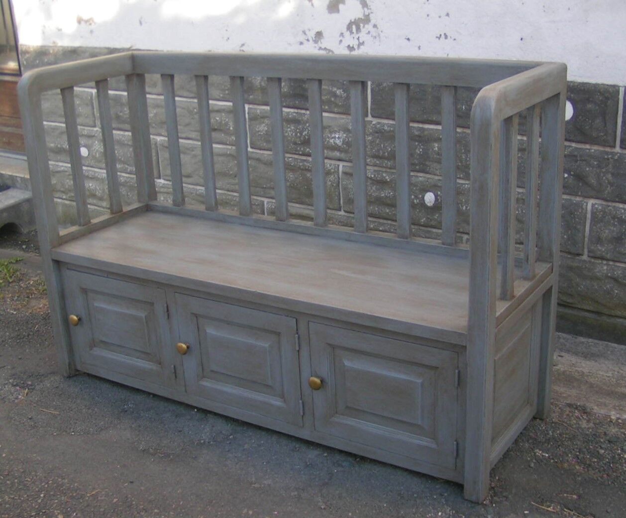 Chest bench