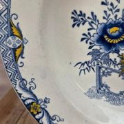 Assiette creuse en terre de fer polychrome Creil Montereau Kyoto,