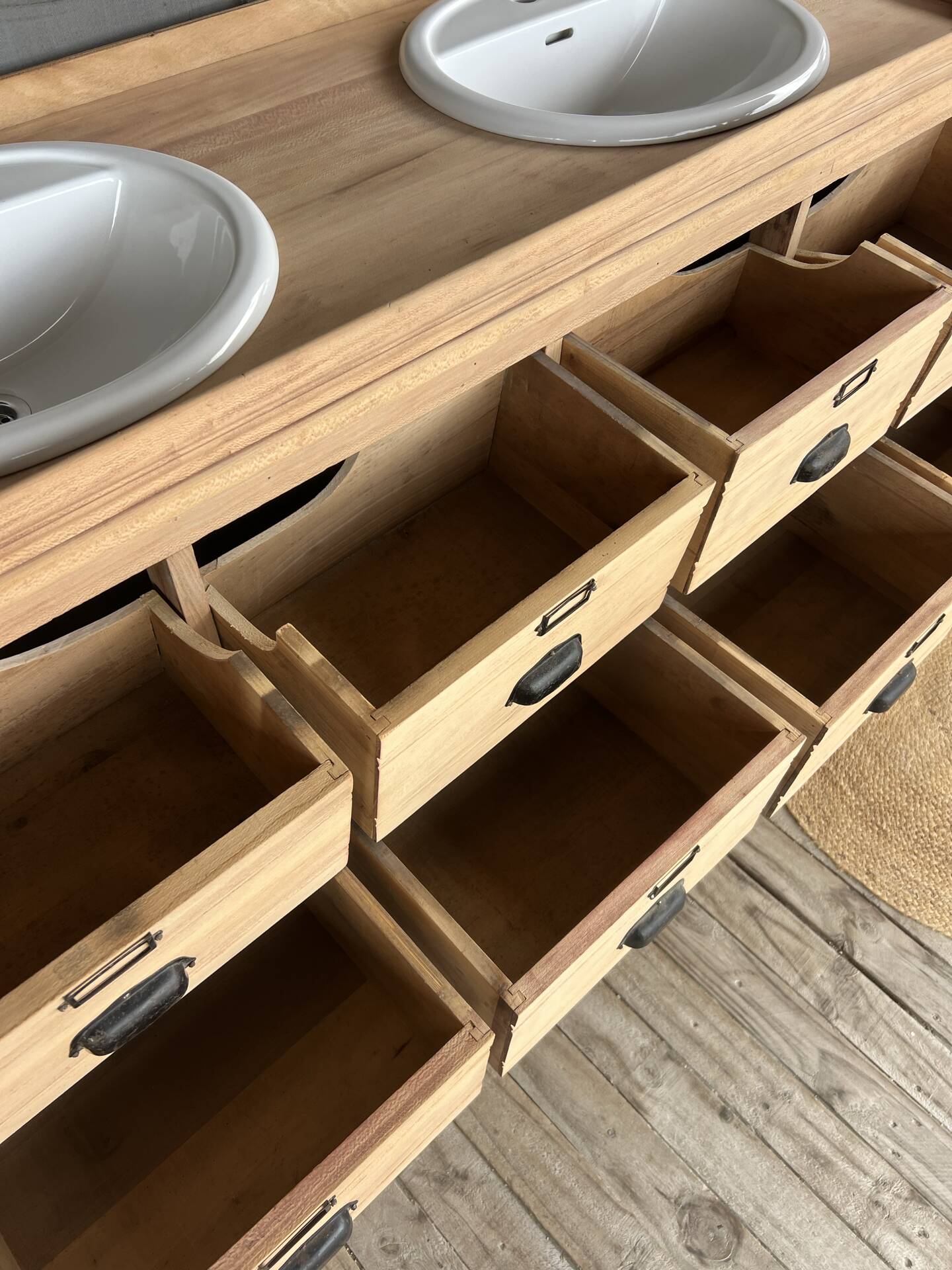 Furniture with 2 basins in raw wood