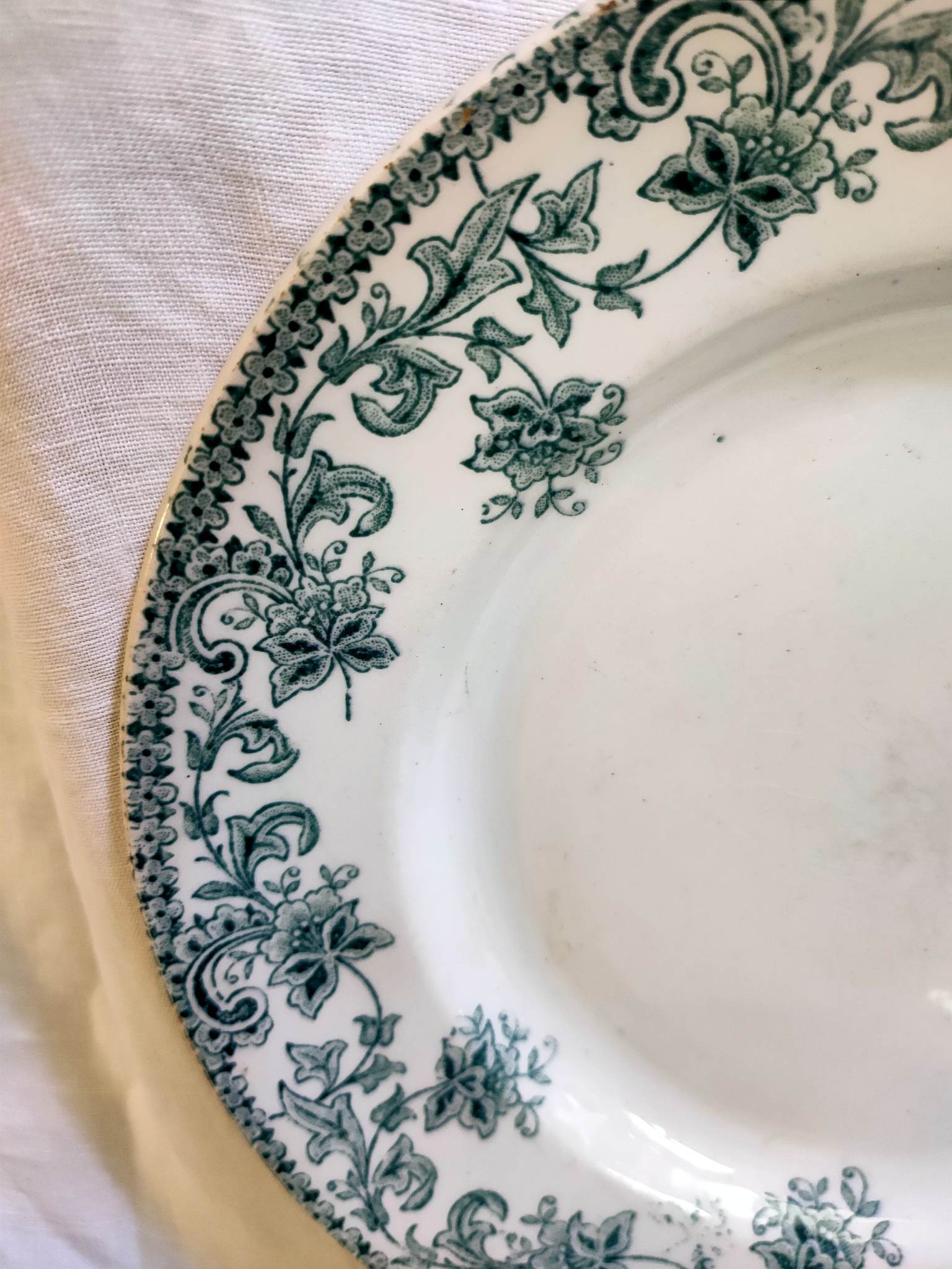 5 flat plates green iron earth earthenware from st amand