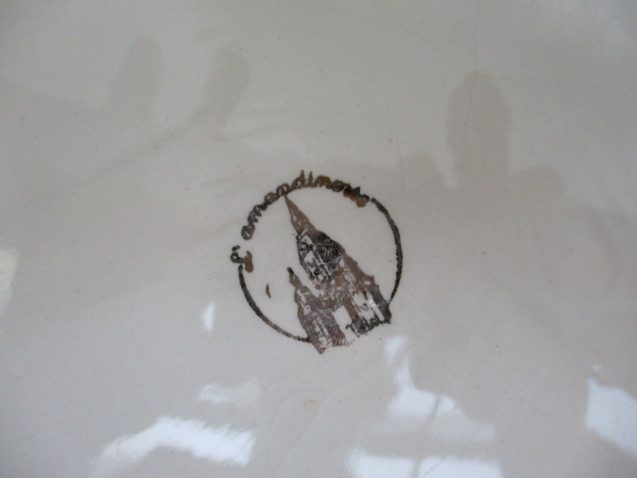 Serving dish, “L'Amandinoise” Excellence model.