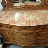 Chest of drawers with mirror