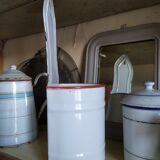 Pot en tôle émaillée