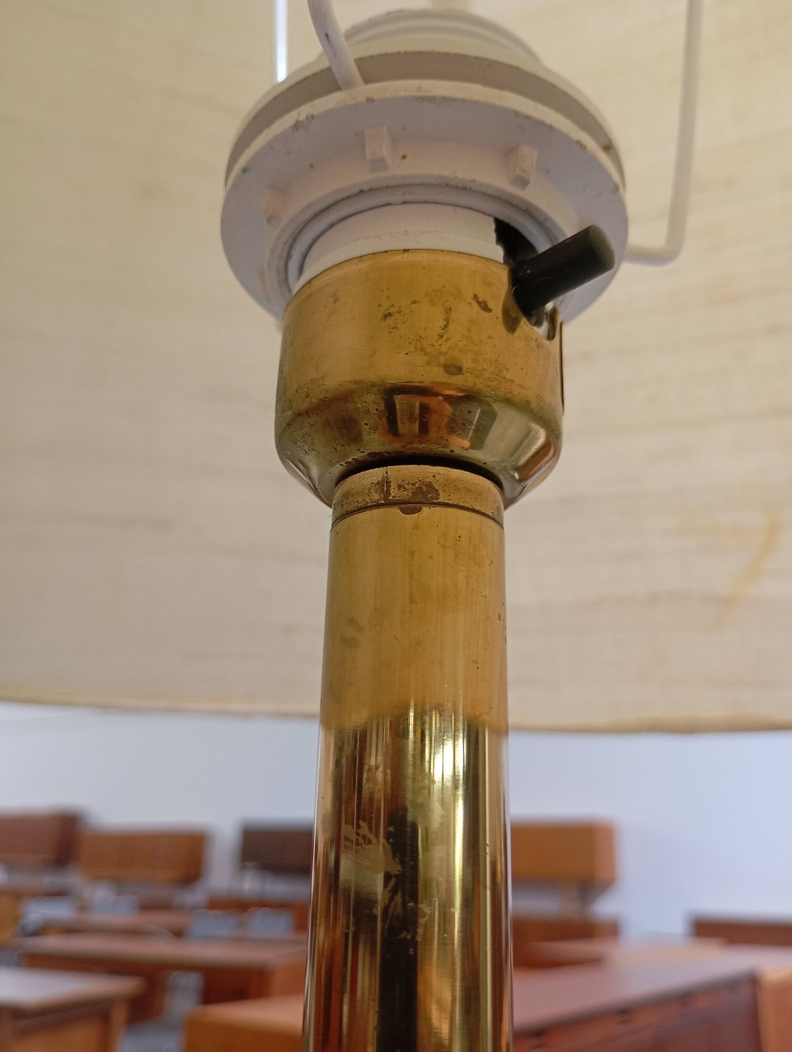 Lampadaire vintage avec base en or