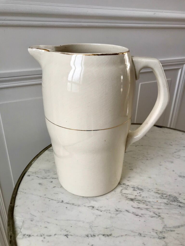 Toilet service in terre de fer longchamp cream with golden edging 40s-50s