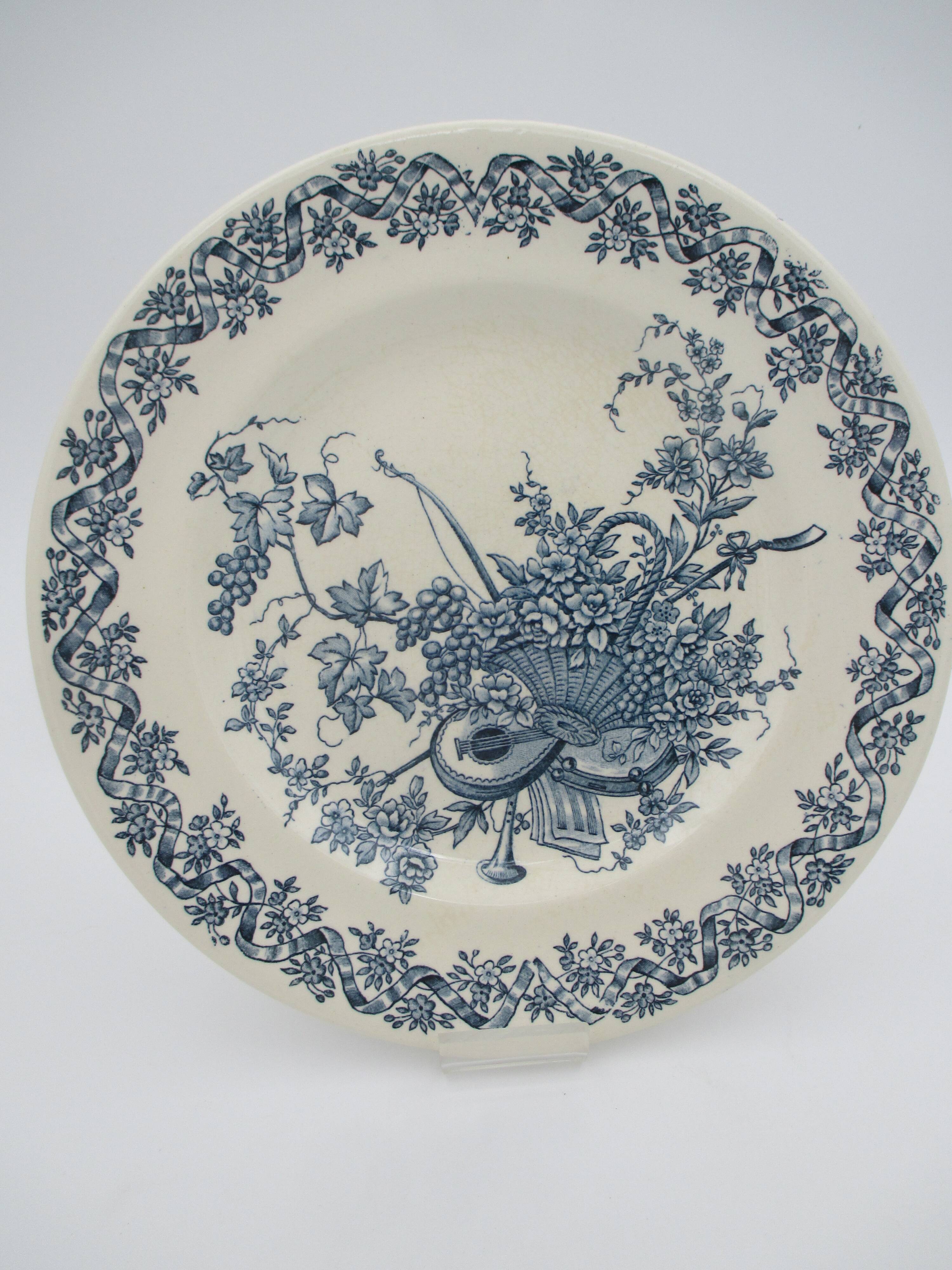 6 Longwy Louis XVI flat plates