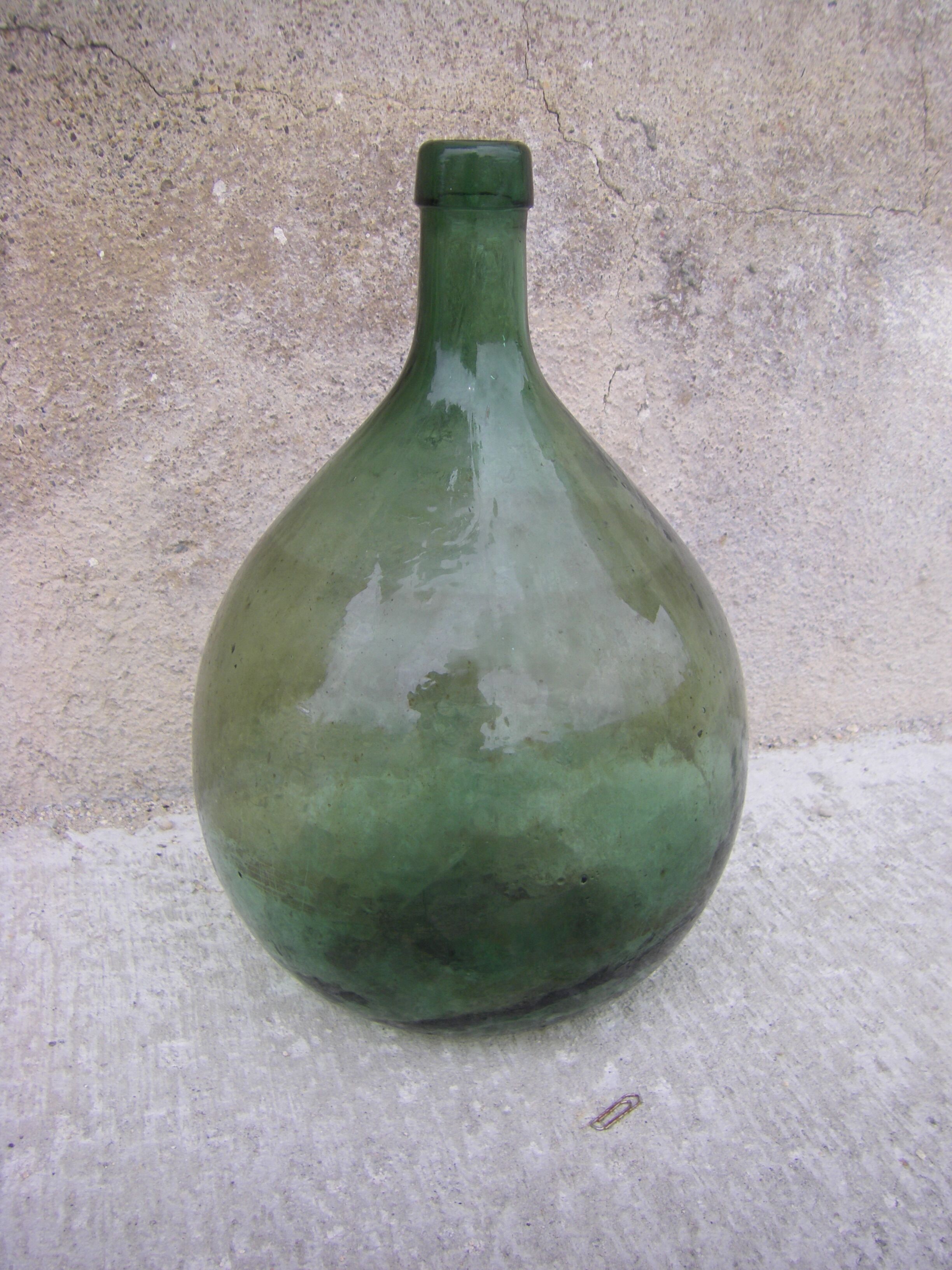 Demijohn in blown glass
