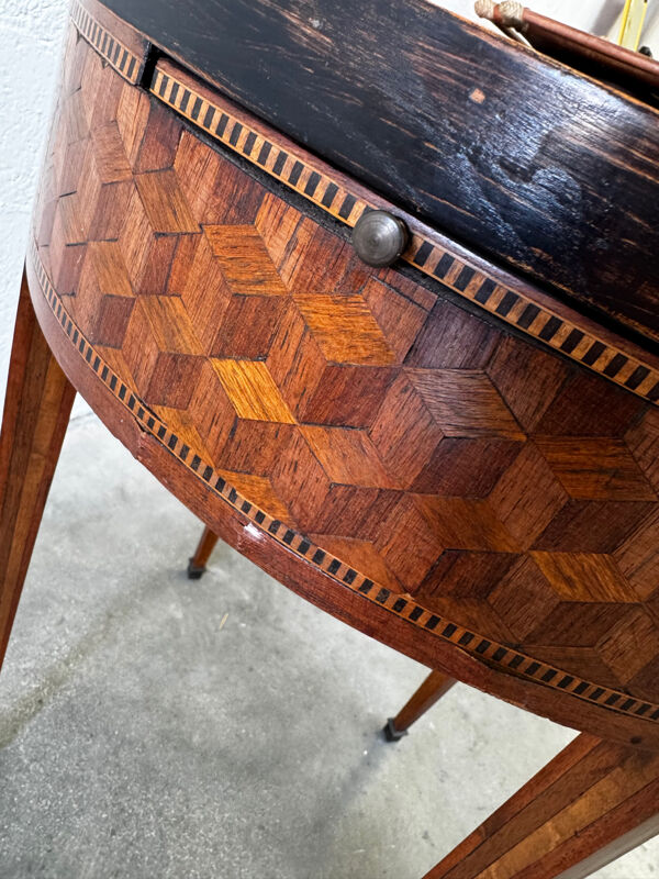 Table bouillotte/table jeu de Style Louis XVI en marqueterie vers 1900