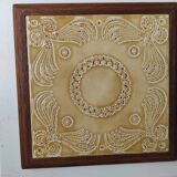 Wooden and ceramic trivet