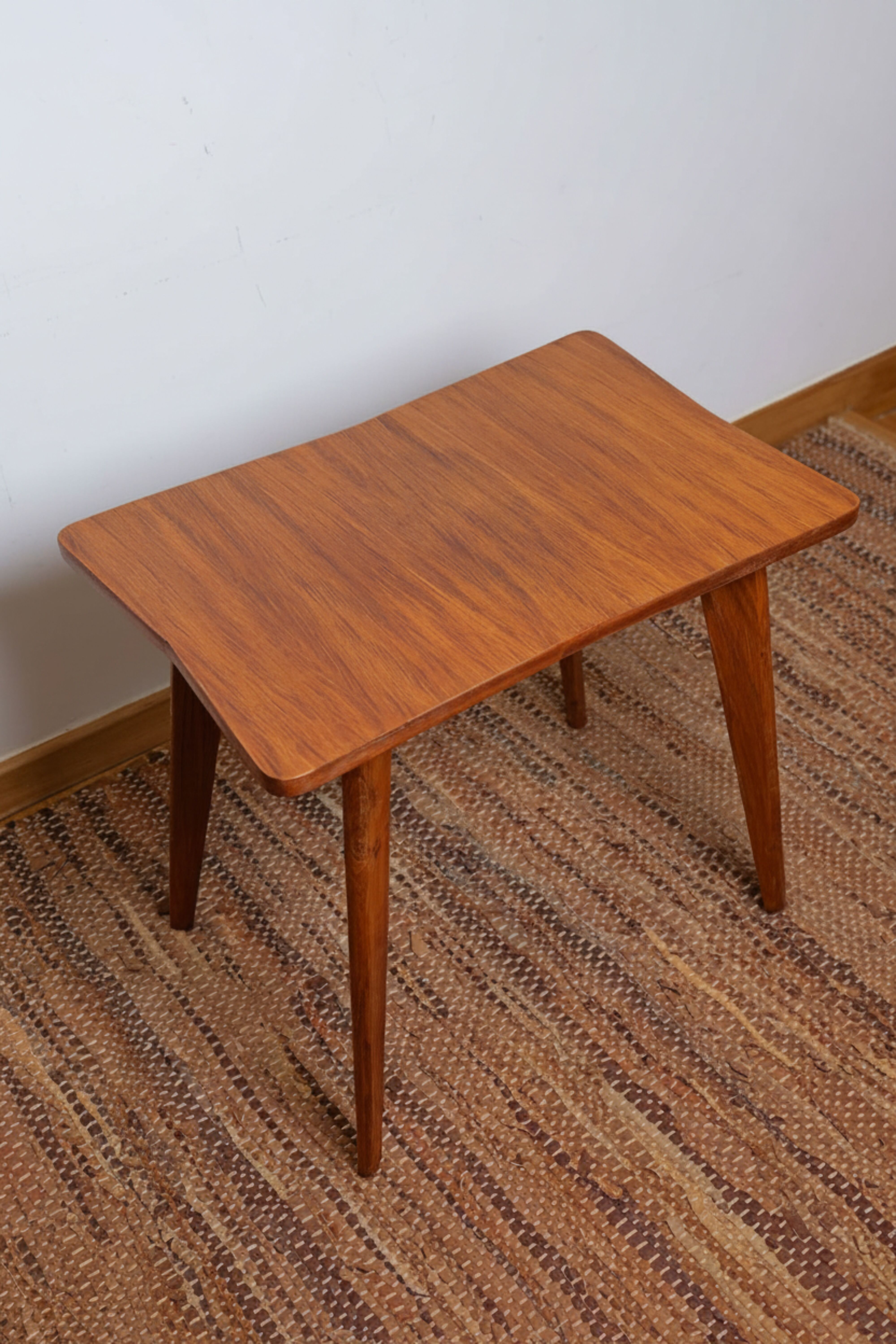 The Solo Side Table