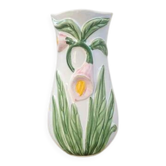 Vase in slipware with Arum flowers
