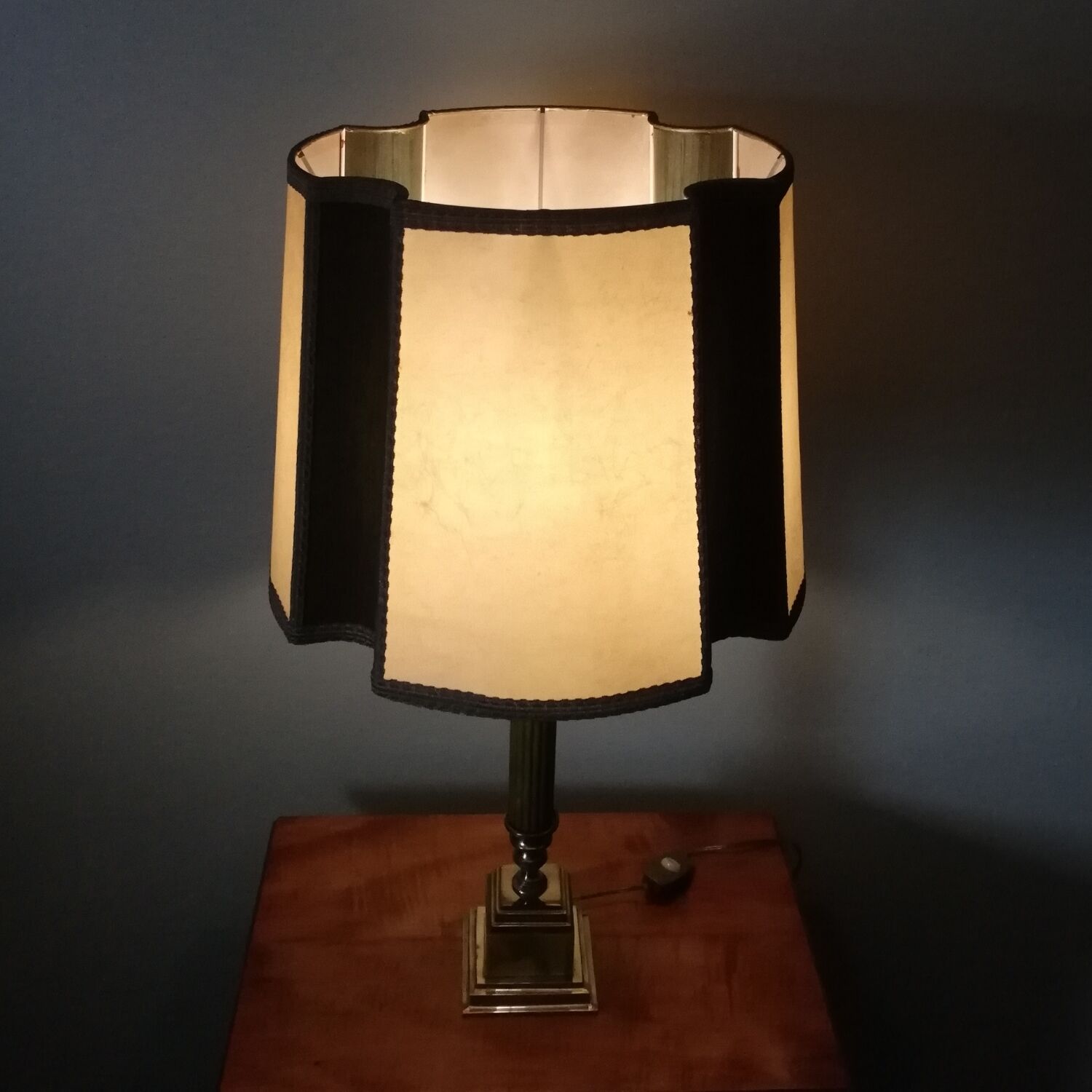 Vintage lamp with wove paper lampshade and velvet