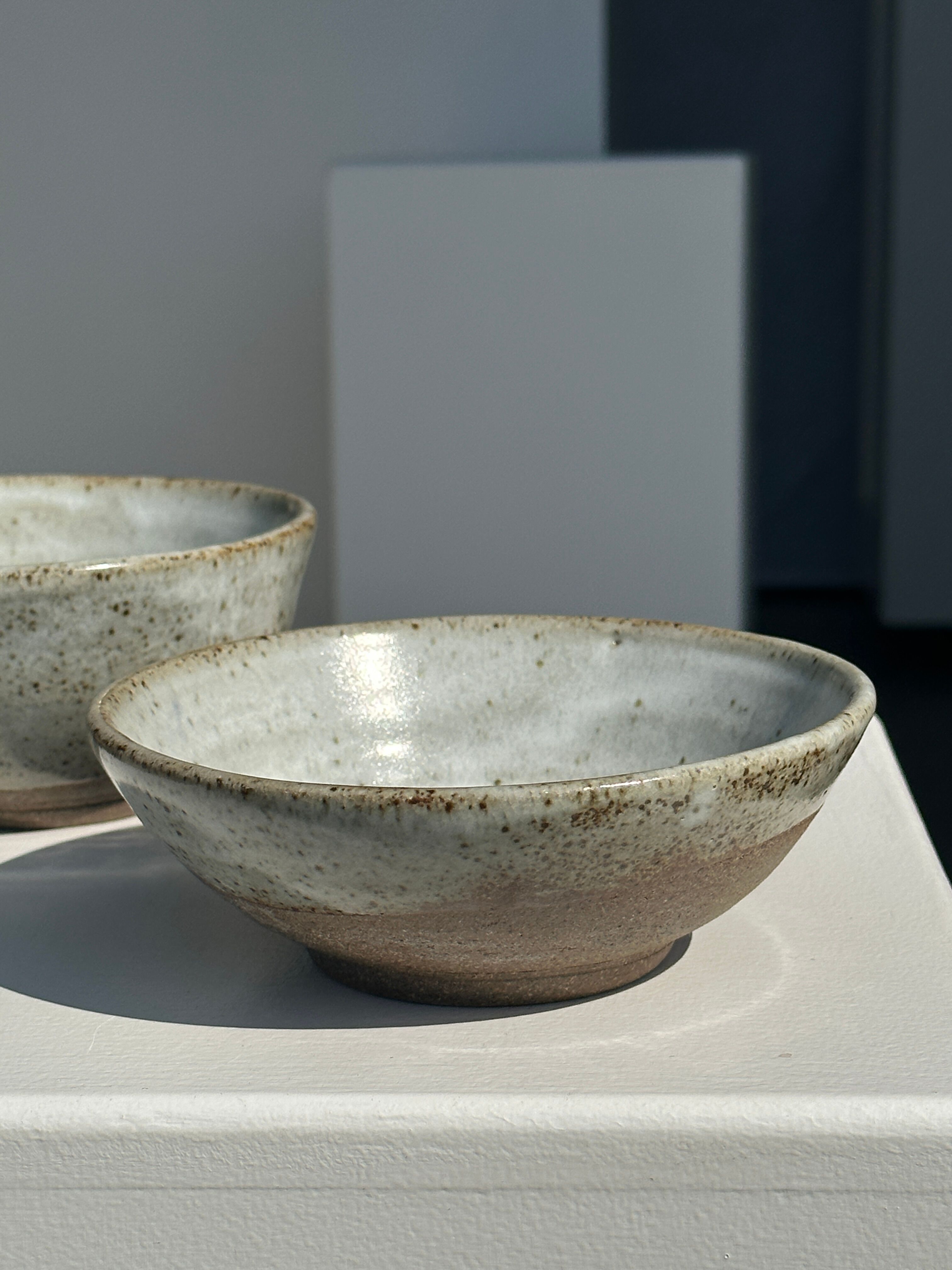 Duo of small brown bowls and speckled glazed ceramic (1top + 1bottom)
