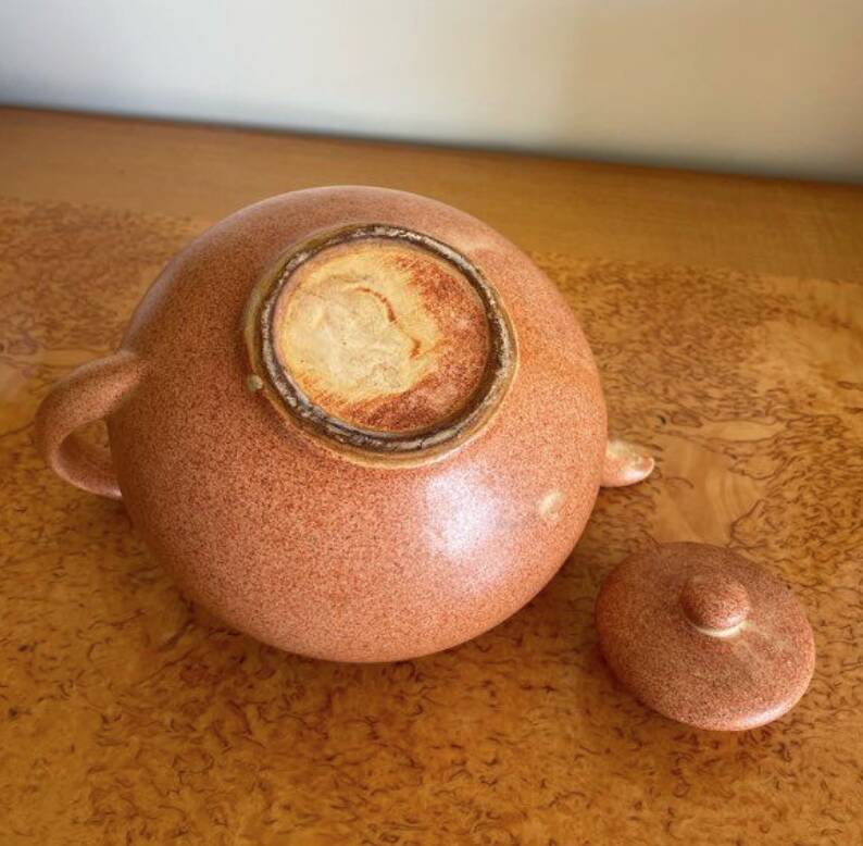 Artisanal teapot