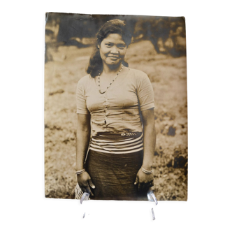 ANONYMOUS SILVER PHOTO SEPIA WOMAN INDONESIA CIRCA 1970