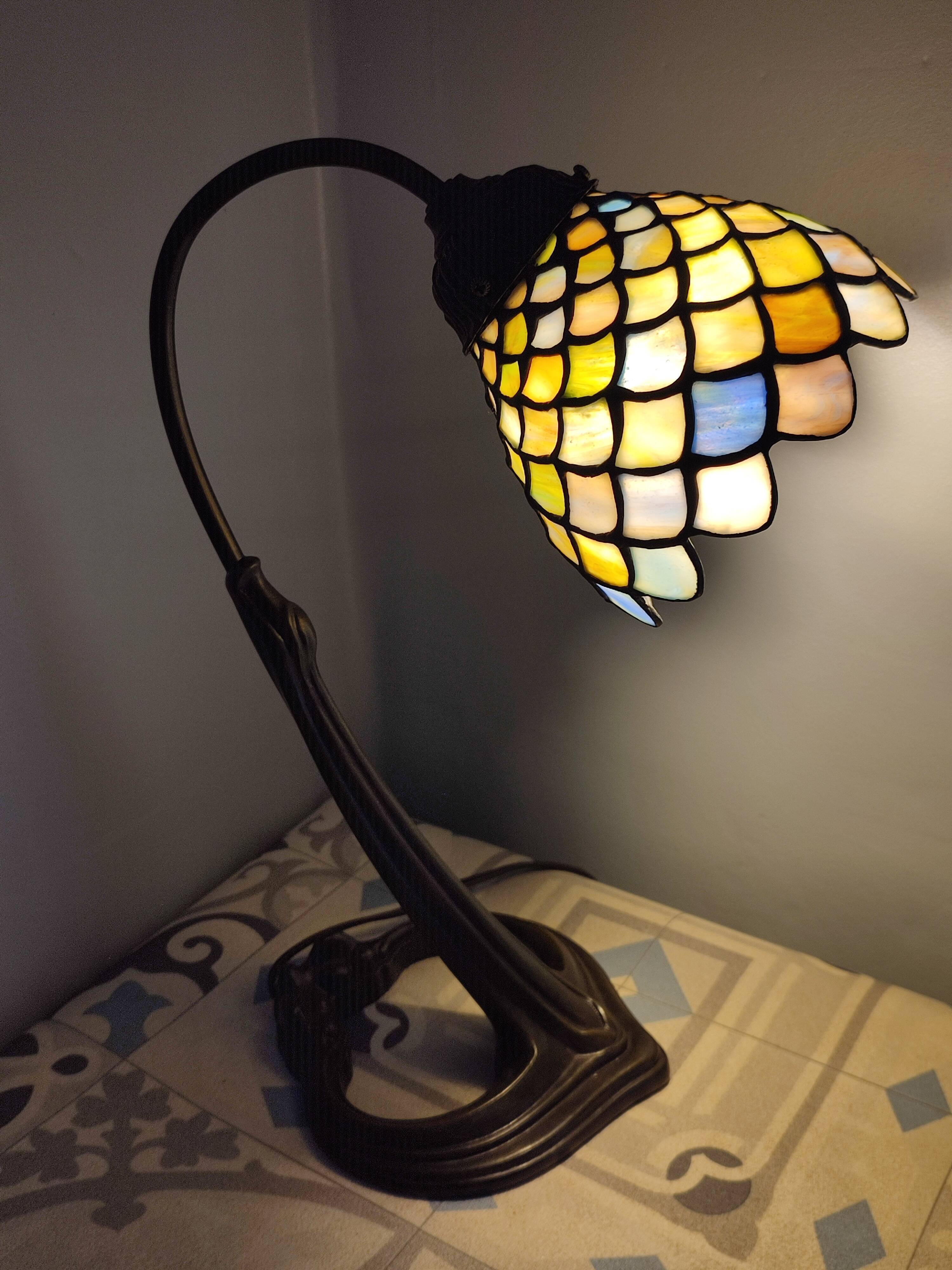 Tiffany table lamp art deco style