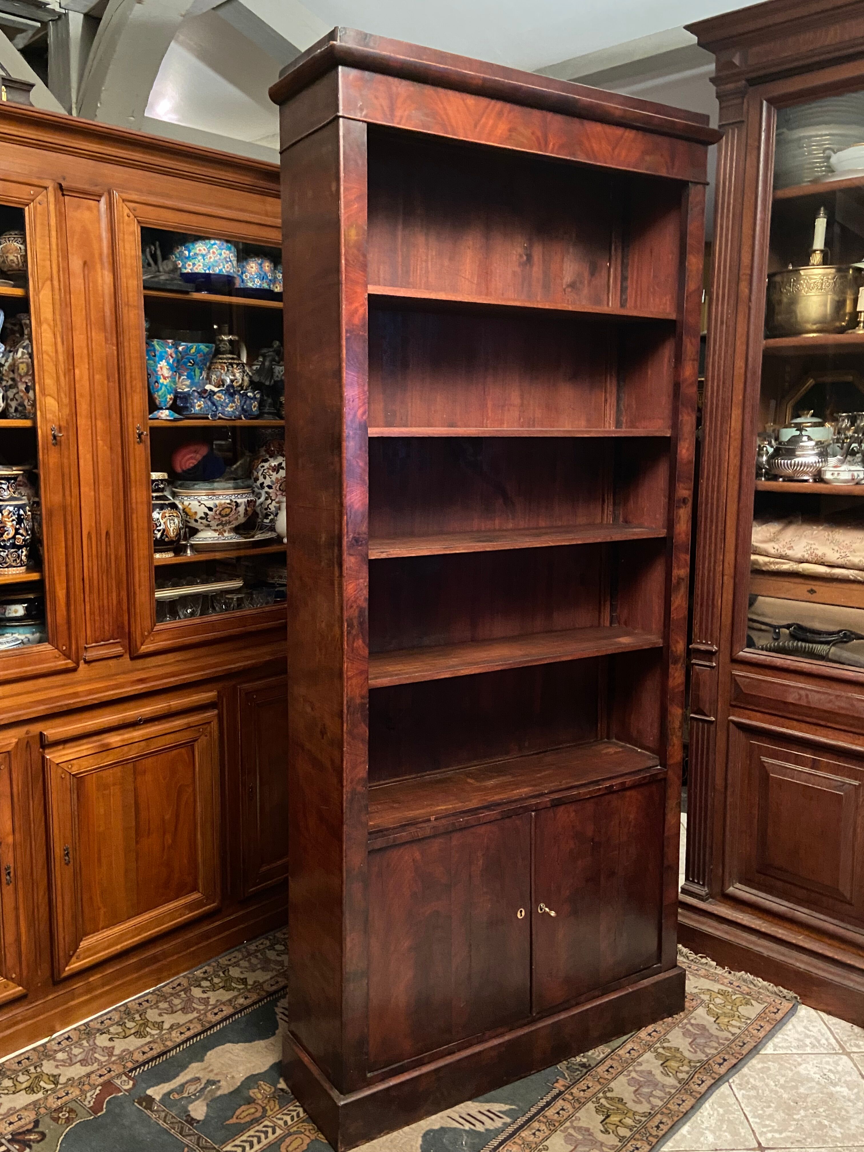Fine mahogany library of the 1830s Louis-Philippe