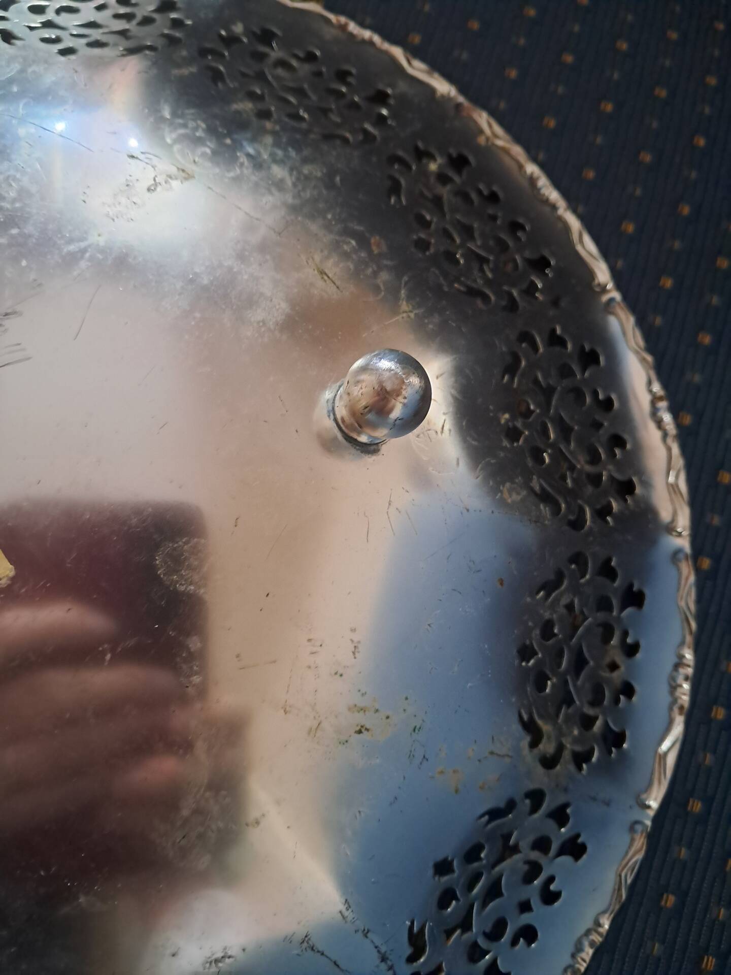 Metal bread basket