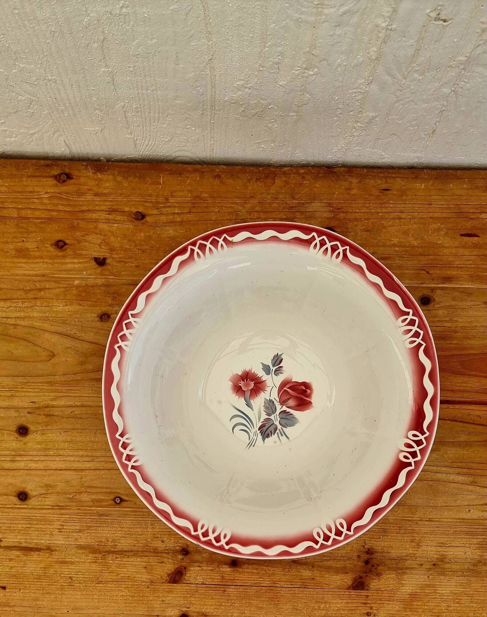 Large salad bowl Digoin Sarreguemines model Marjolaine