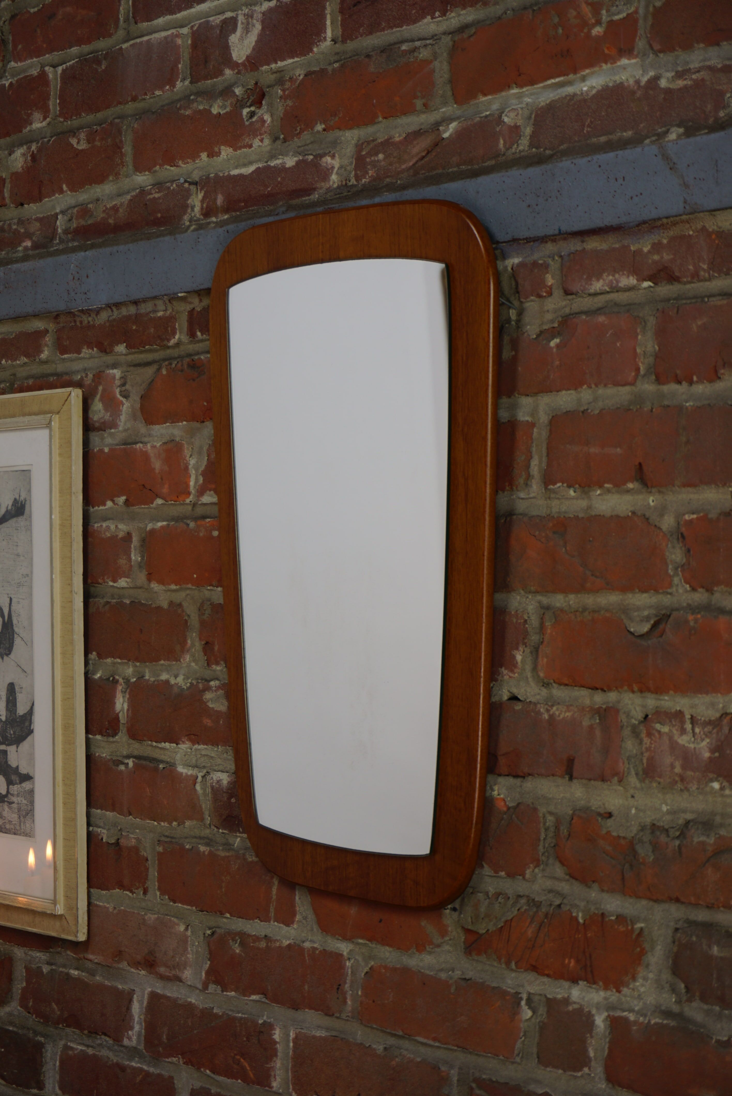 Teak mirror cut "Barrel" 38 x 60 cm