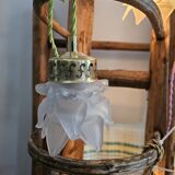 Glass paste flower suspension