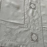 Linge ancien d'exception, très grande nappe brodée
