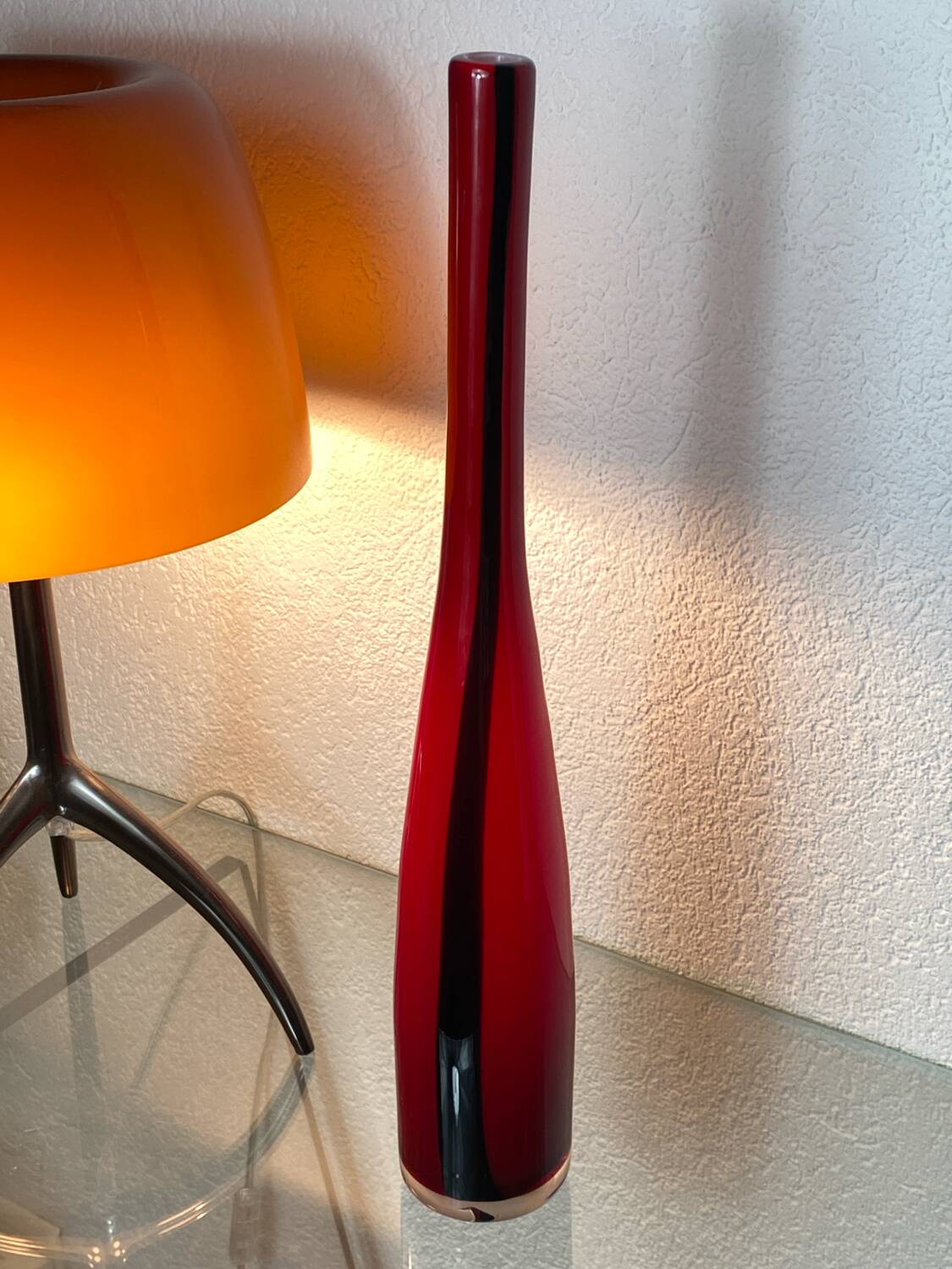 Grand vase, type soliflore, en verre multicouches