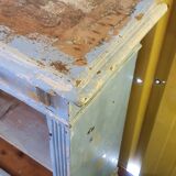 Buffet without pretty door patina