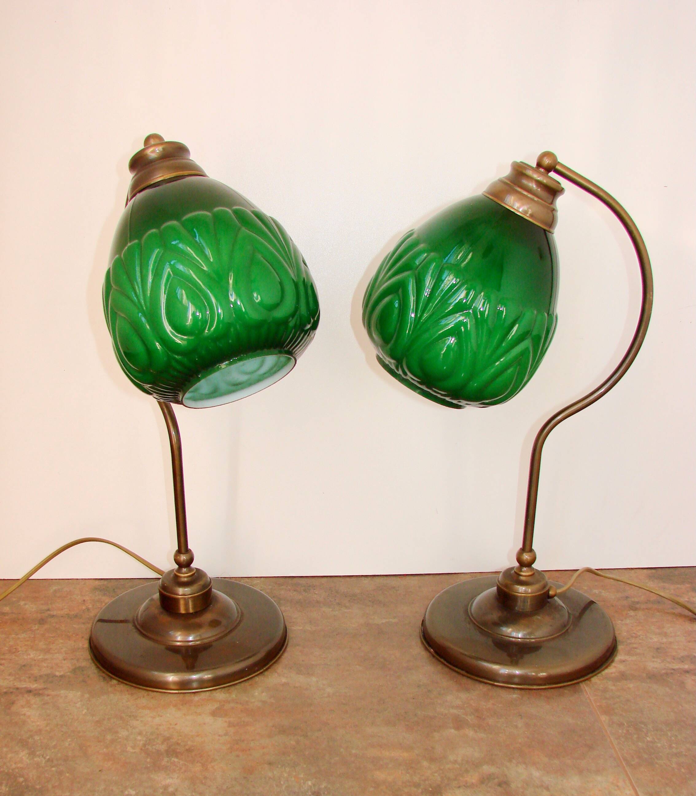 A pair of modern 1980s table lamps, brass and glass, E27, height 48 cm