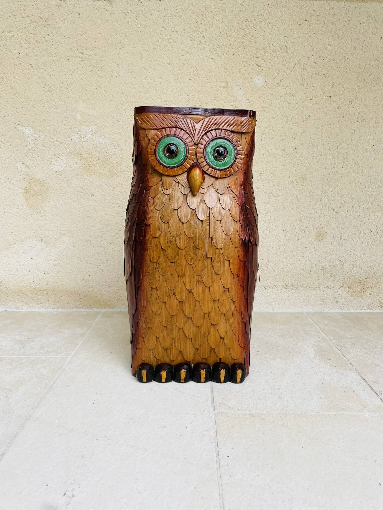 Vintage owl umbrella stand in bamboo and rattan