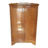 Armoire parisienne