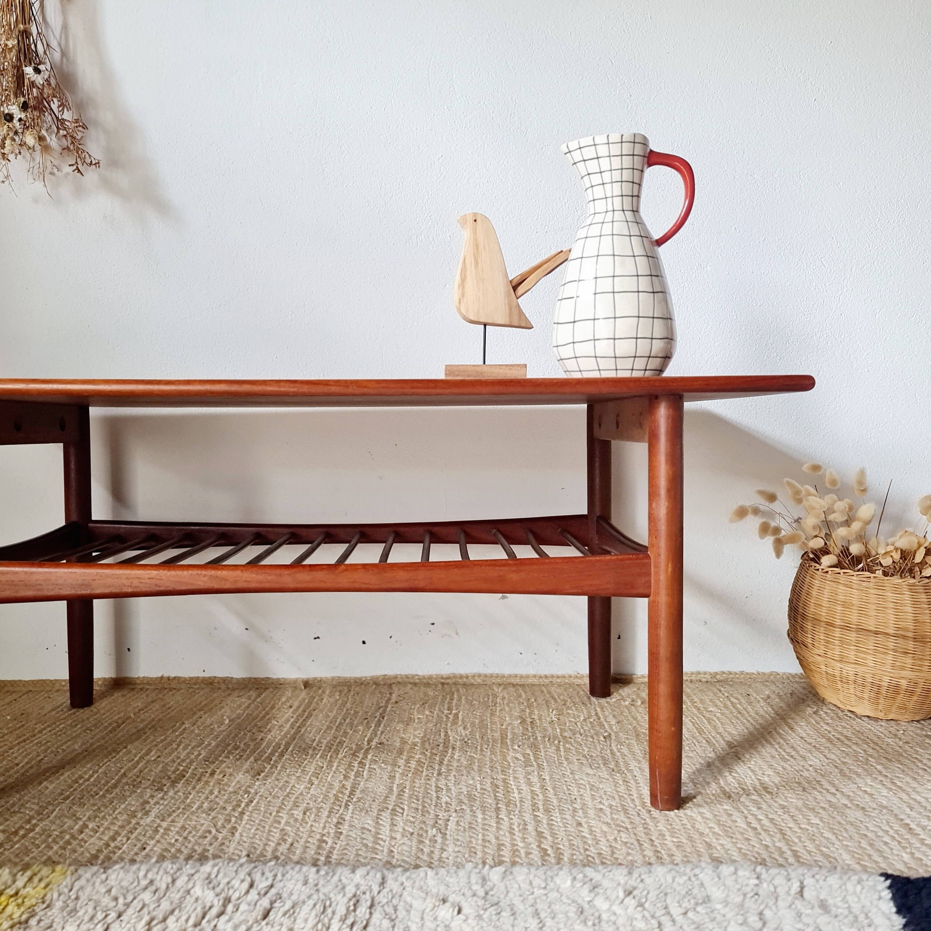 Table basse vintage en teck – Design Danois Mid-Century