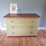 Retro chest of drawers in its juice