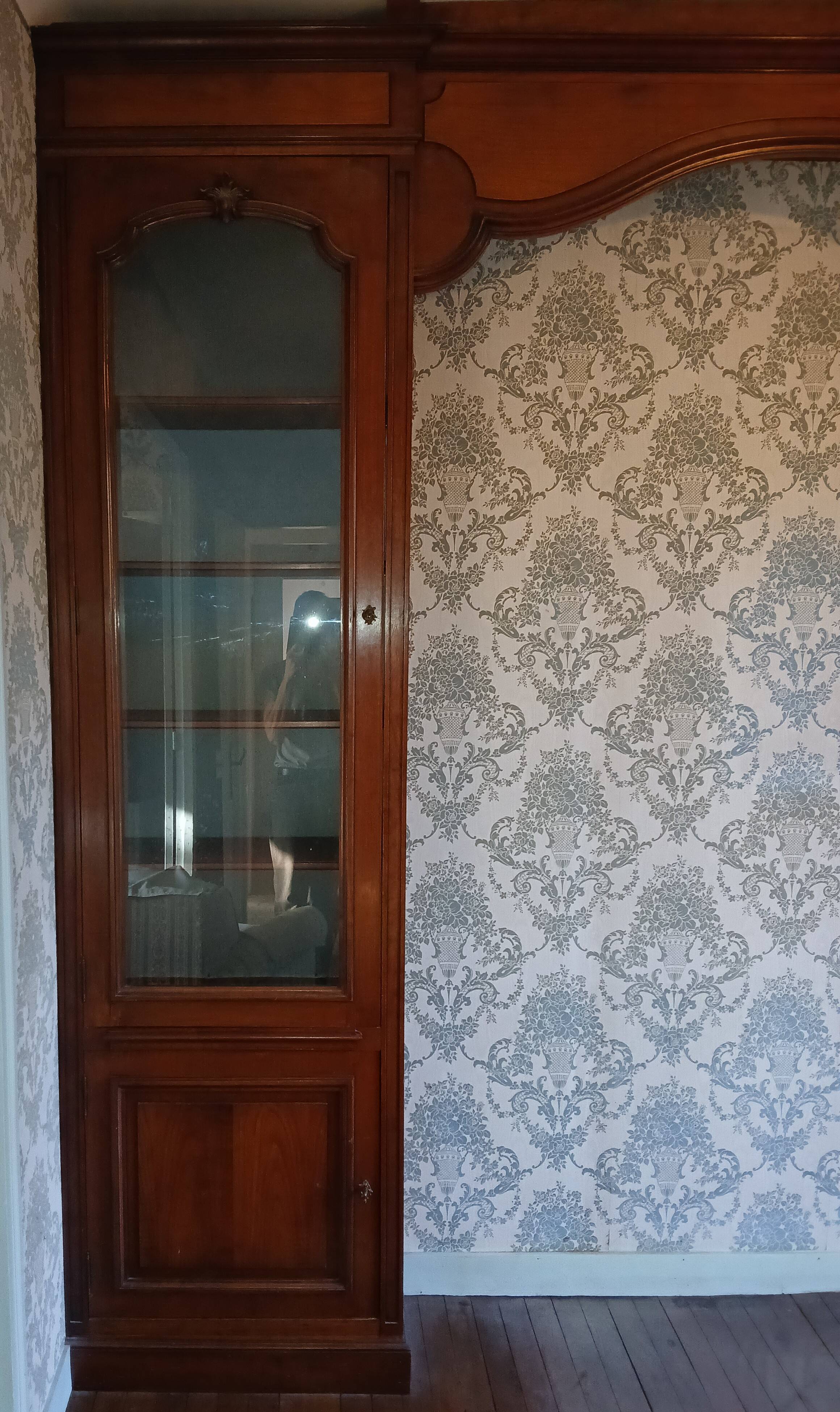 Large tall bookshelf (2.75m)