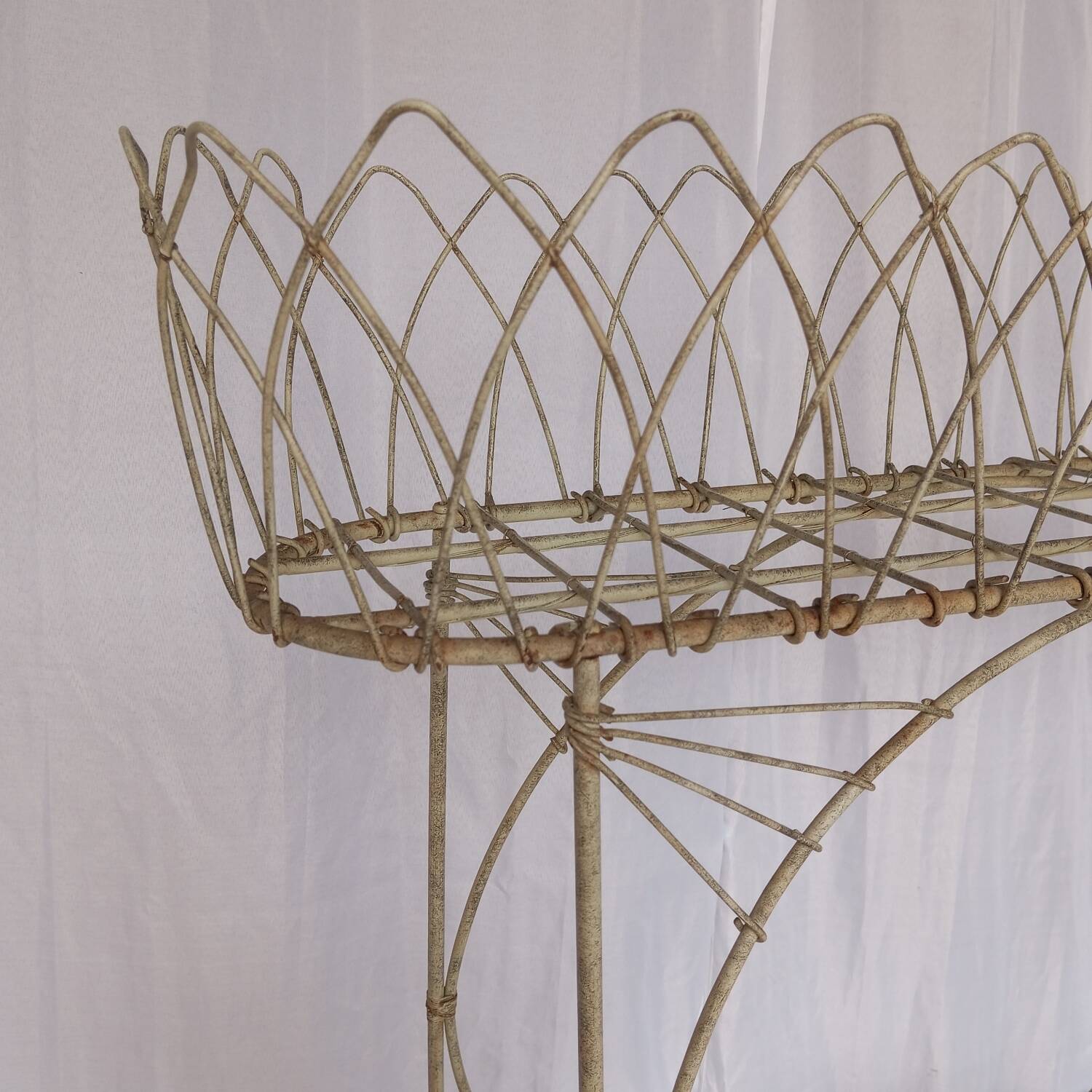 Painted metal planter