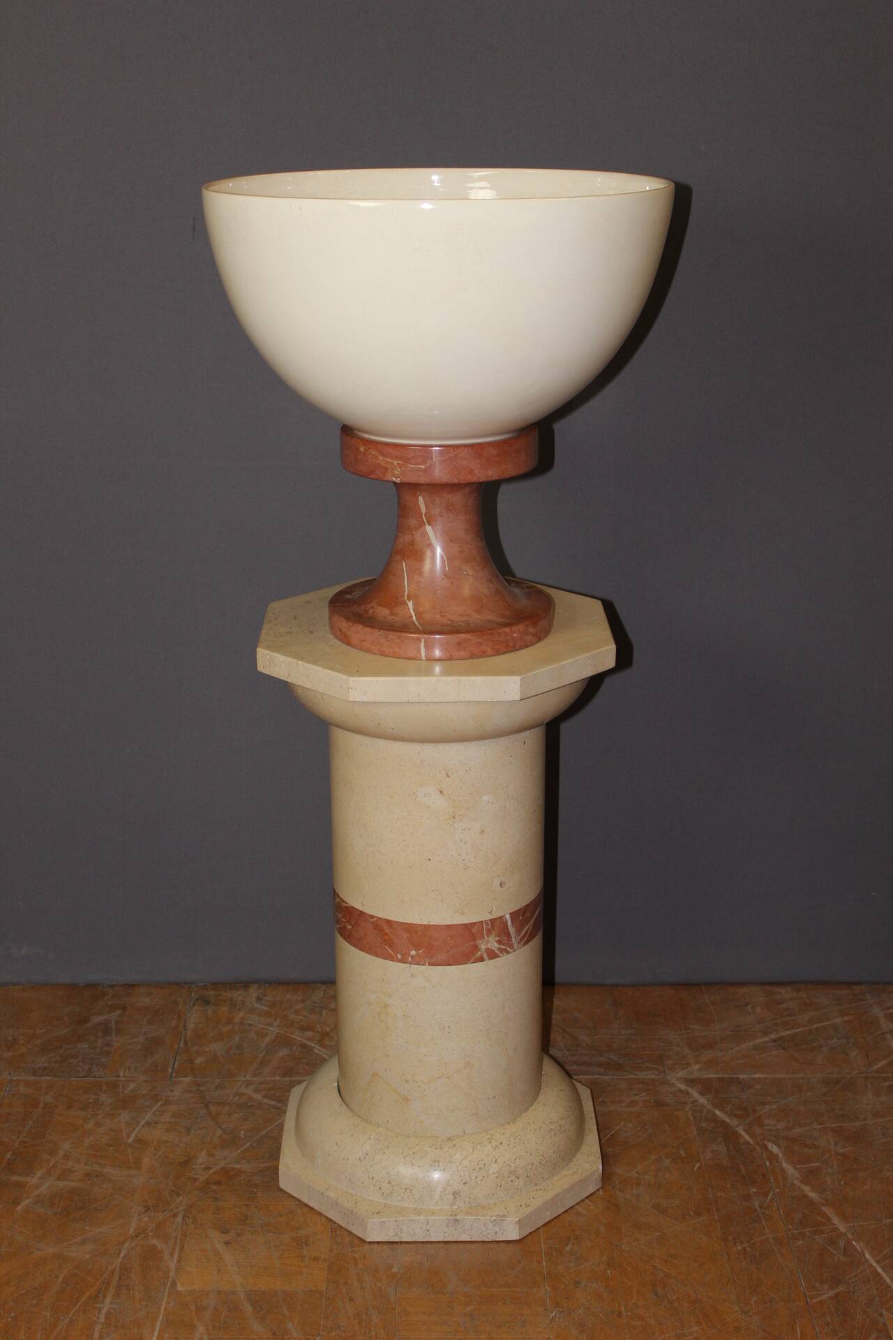 Column and its basin in marble and ceramic from around 1980.