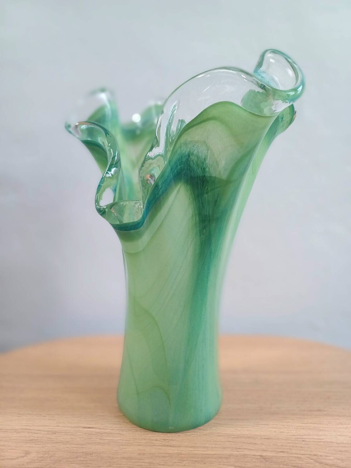 Vase en verre de Murano vert, Italie