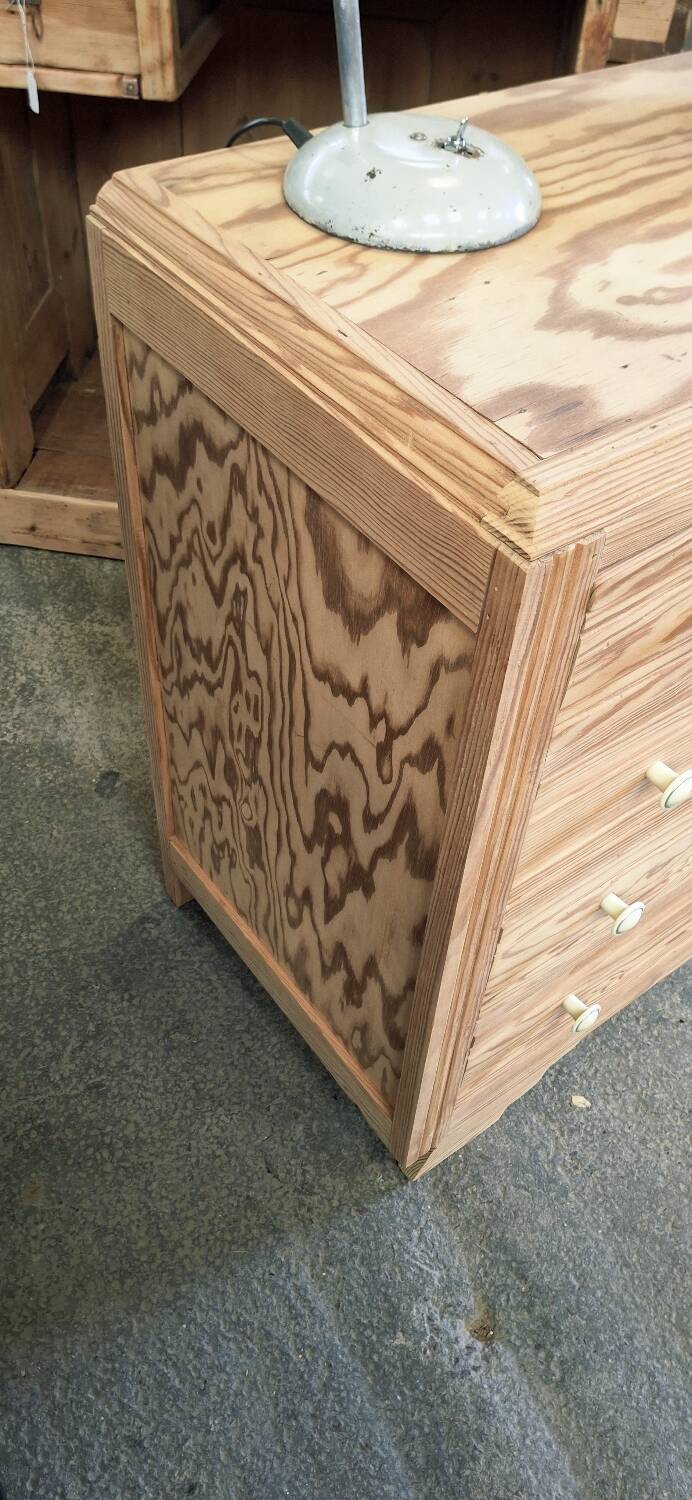 Vintage chest of drawers
